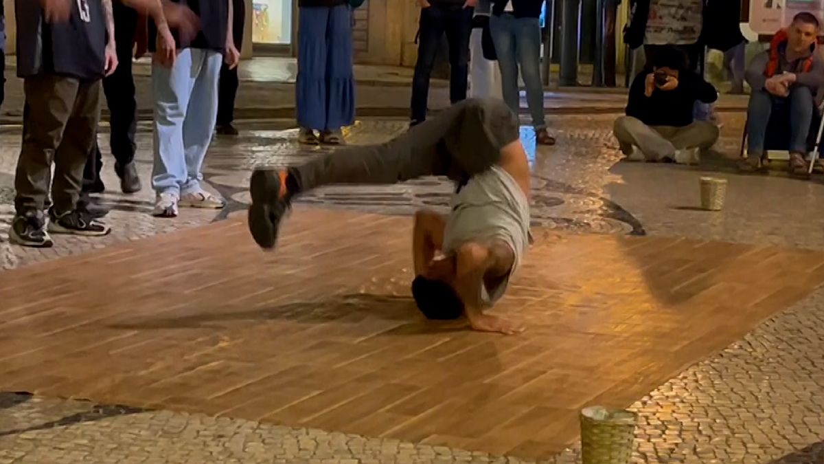 Pouliční tanec baví kolemjdoucí v Portugalsku. Příští rok oživí olympijské hry